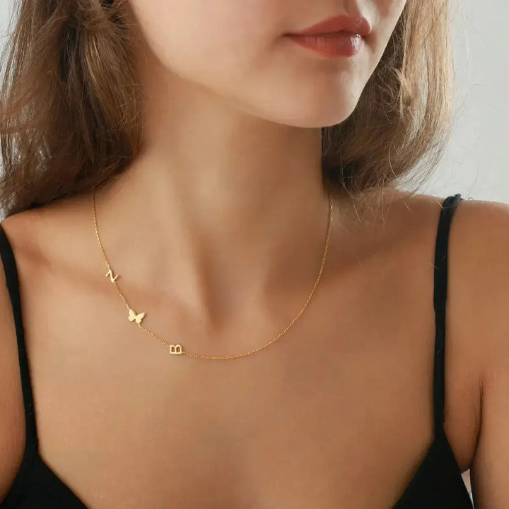 Collar inicail lateral personalizado